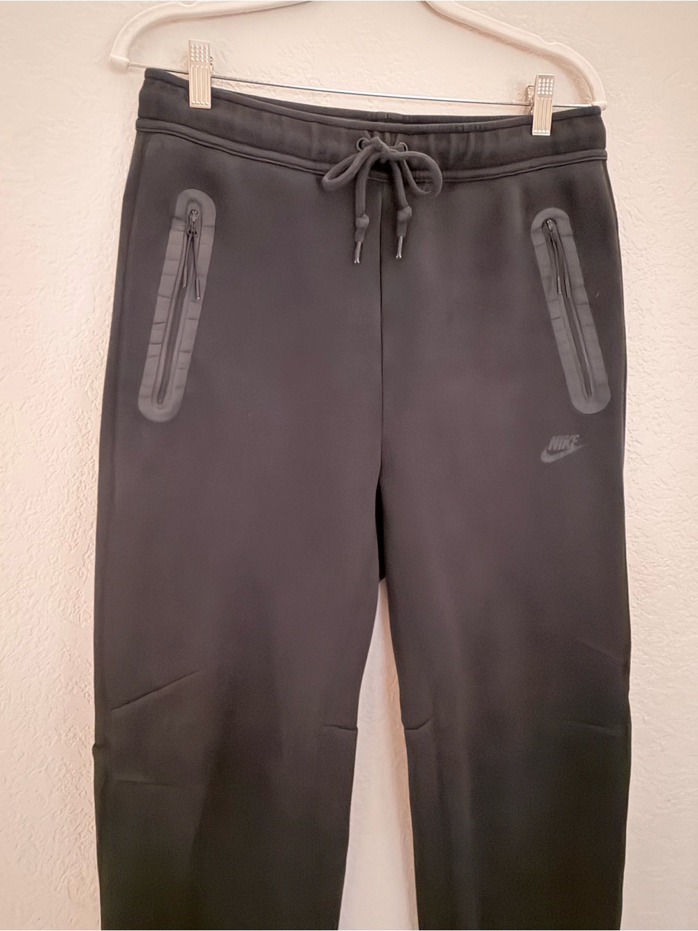 Nike Tech Fleece Open-Hem Pants Black Men’s Size Medium - Picture 4 of 9